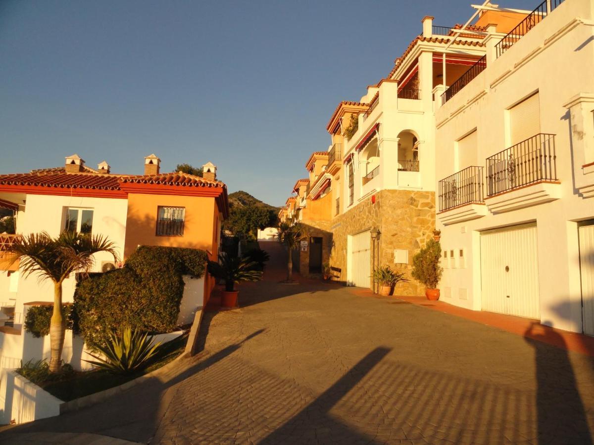 Spacious Family Villa Aljamar 8A Nerja Bagian luar foto