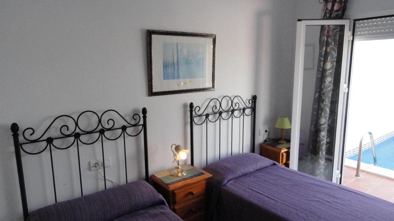 Spacious Family Villa Aljamar 8A Nerja Bagian luar foto