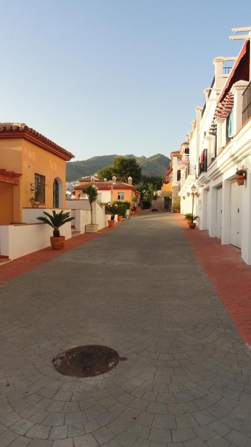 Spacious Family Villa Aljamar 8A Nerja Bagian luar foto
