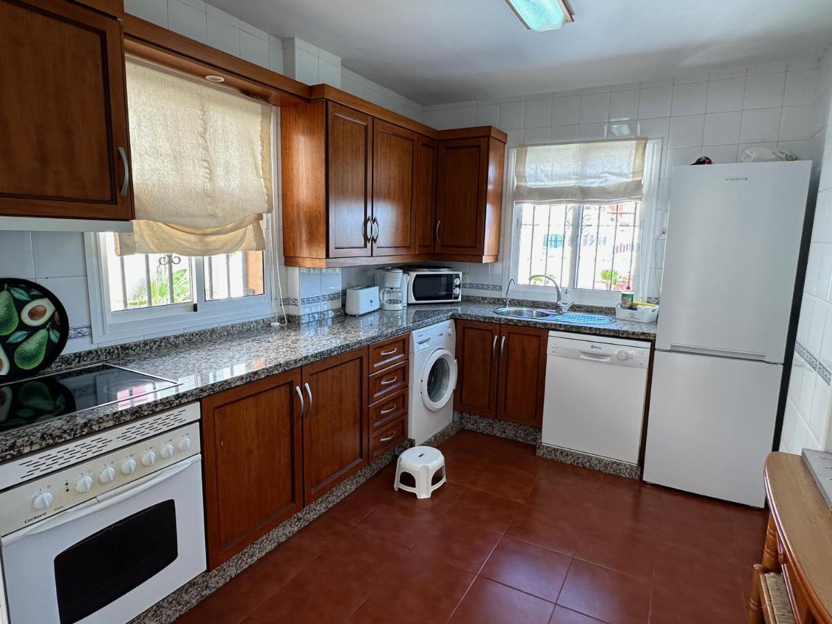 Spacious Family Villa Aljamar 8A Nerja Bagian luar foto