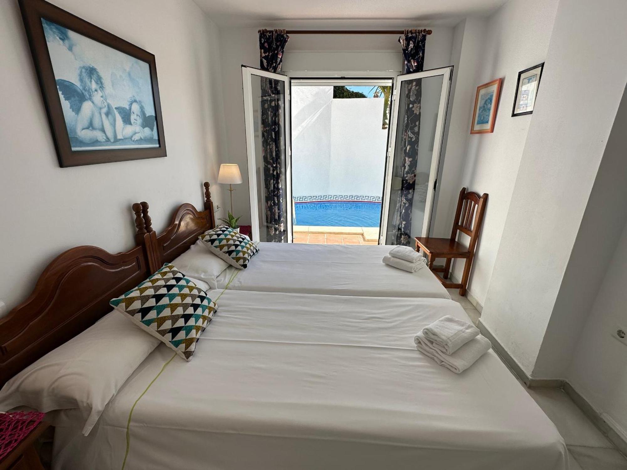 Spacious Family Villa Aljamar 8A Nerja Bagian luar foto