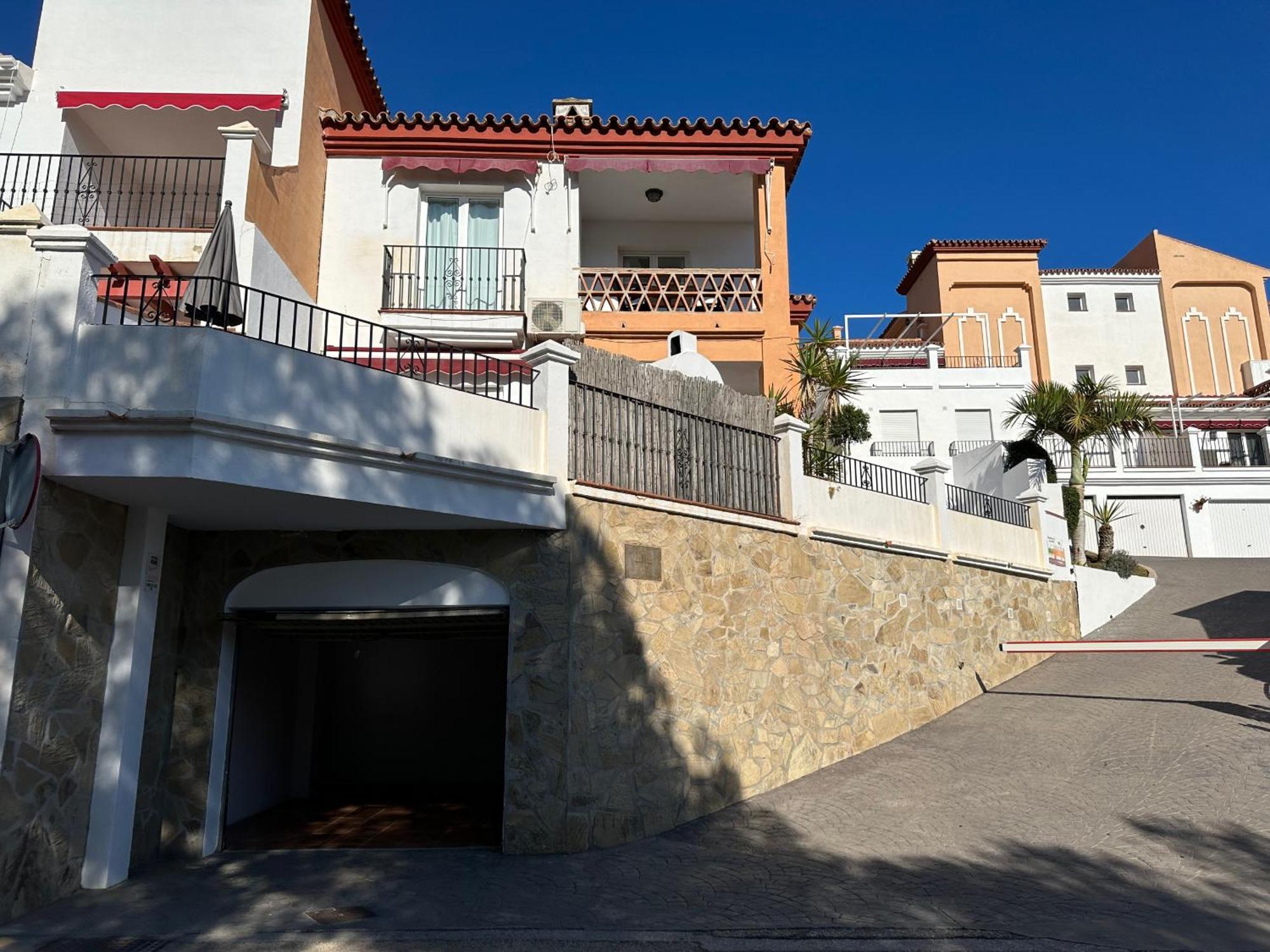Spacious Family Villa Aljamar 8A Nerja Bagian luar foto