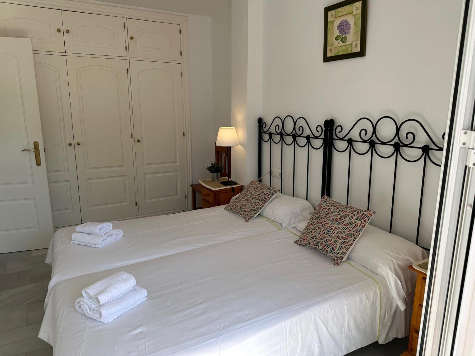 Spacious Family Villa Aljamar 8A Nerja Bagian luar foto